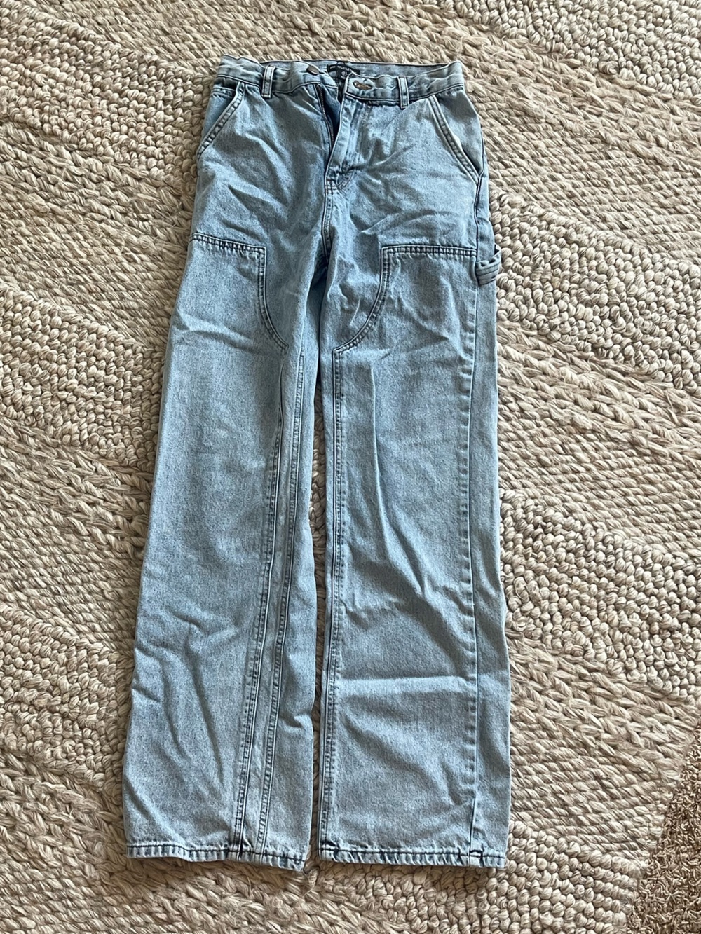 PrettyLittleThing Faded Light Blue High-Rise Denim